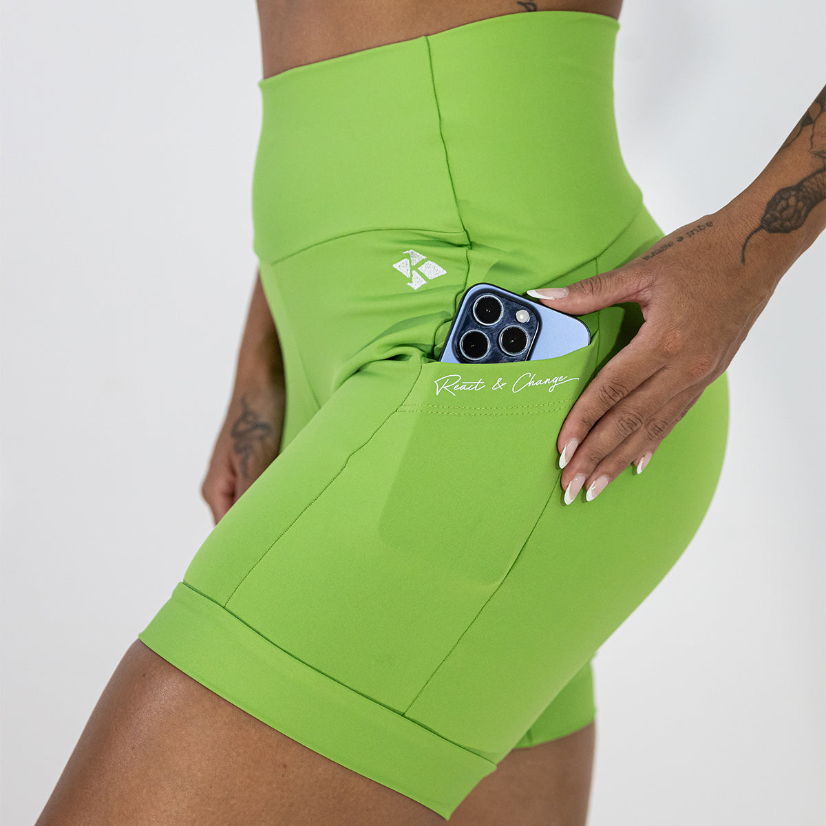 Shorts Open Blackout com Bolso Verde Abacate