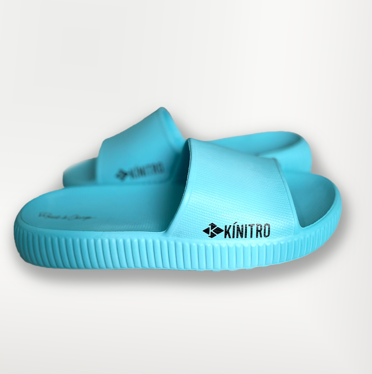 Chinelo Nuvem Azul Kínitro