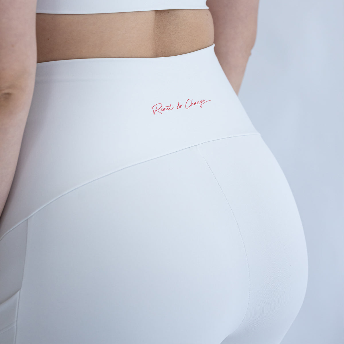 Calça Blackout com Bolso Off White R&C
