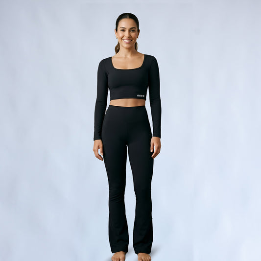Cropped Manga Longa Preto ESSENCIAL ✦