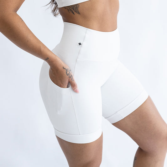 Shorts Blackout com Bolso Off Withe R&C