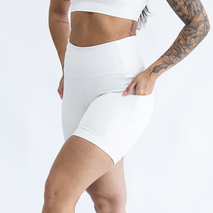 Shorts Blackout com Bolso Off Withe R&C