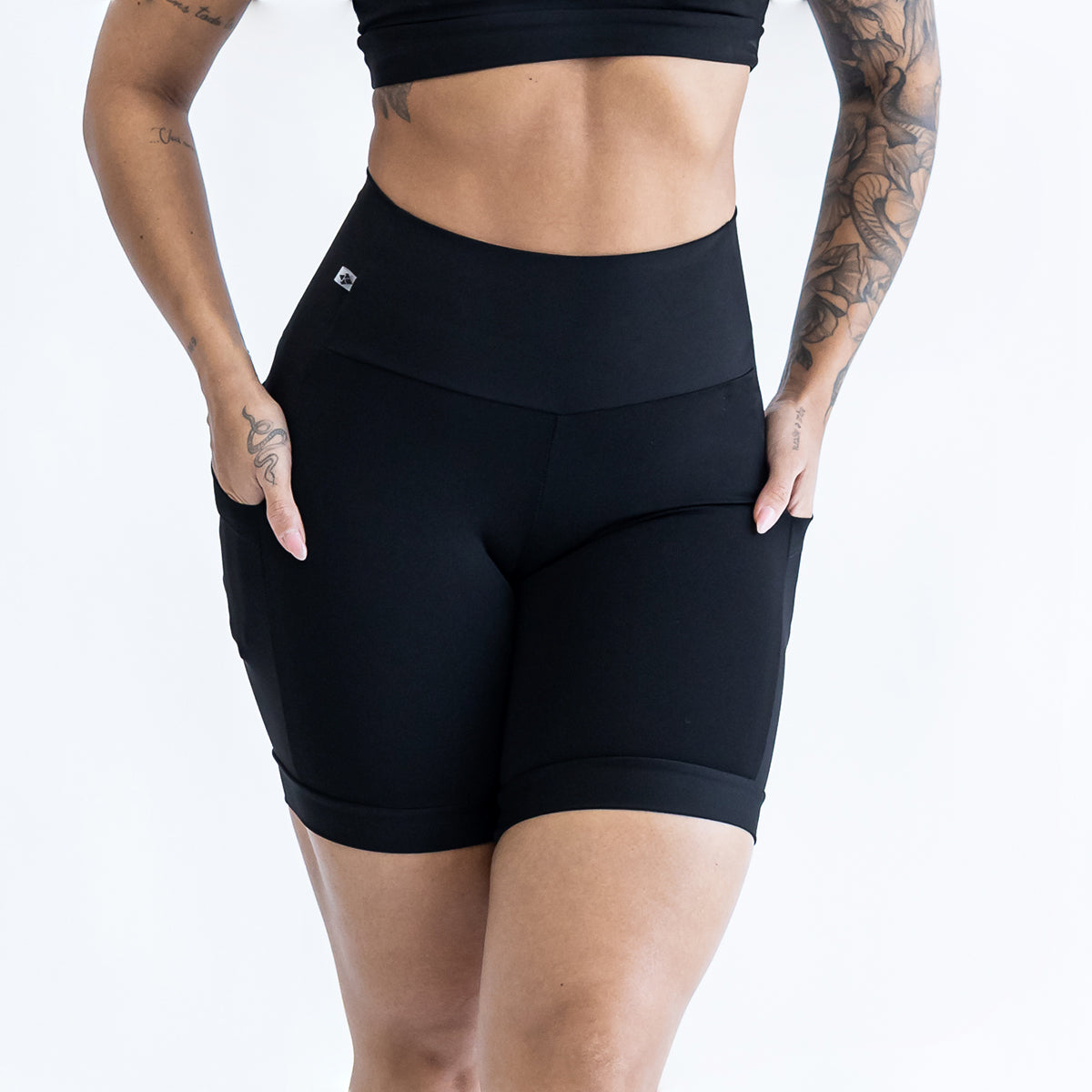 Shorts Blackout com Bolso Preto R&C