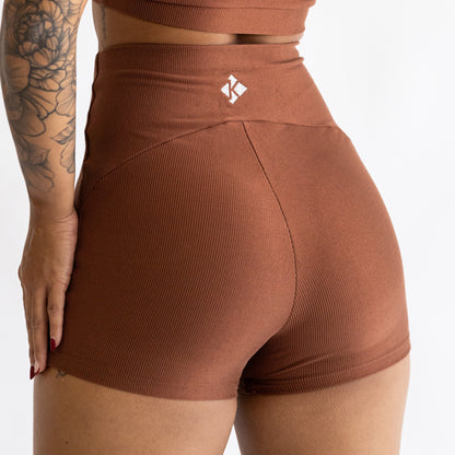 Shorts Canelado Marrom