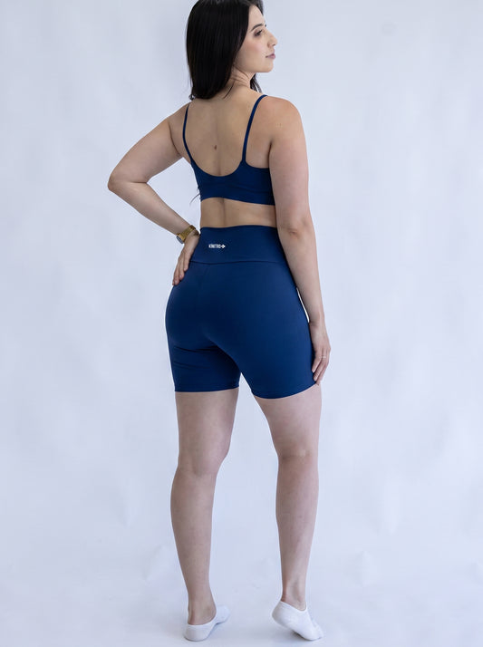 Shorts Meia Coxa  Azul Navy ESSENCIAL  ✦