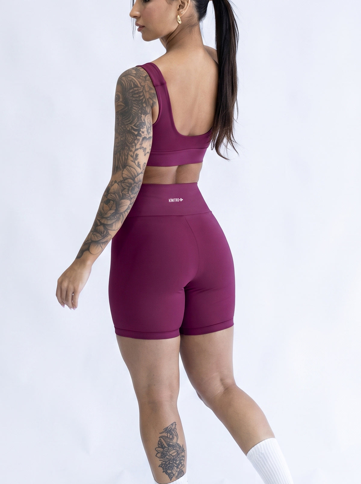 Shorts Meia Coxa Roxo Malva ESSENCIAL  ✦